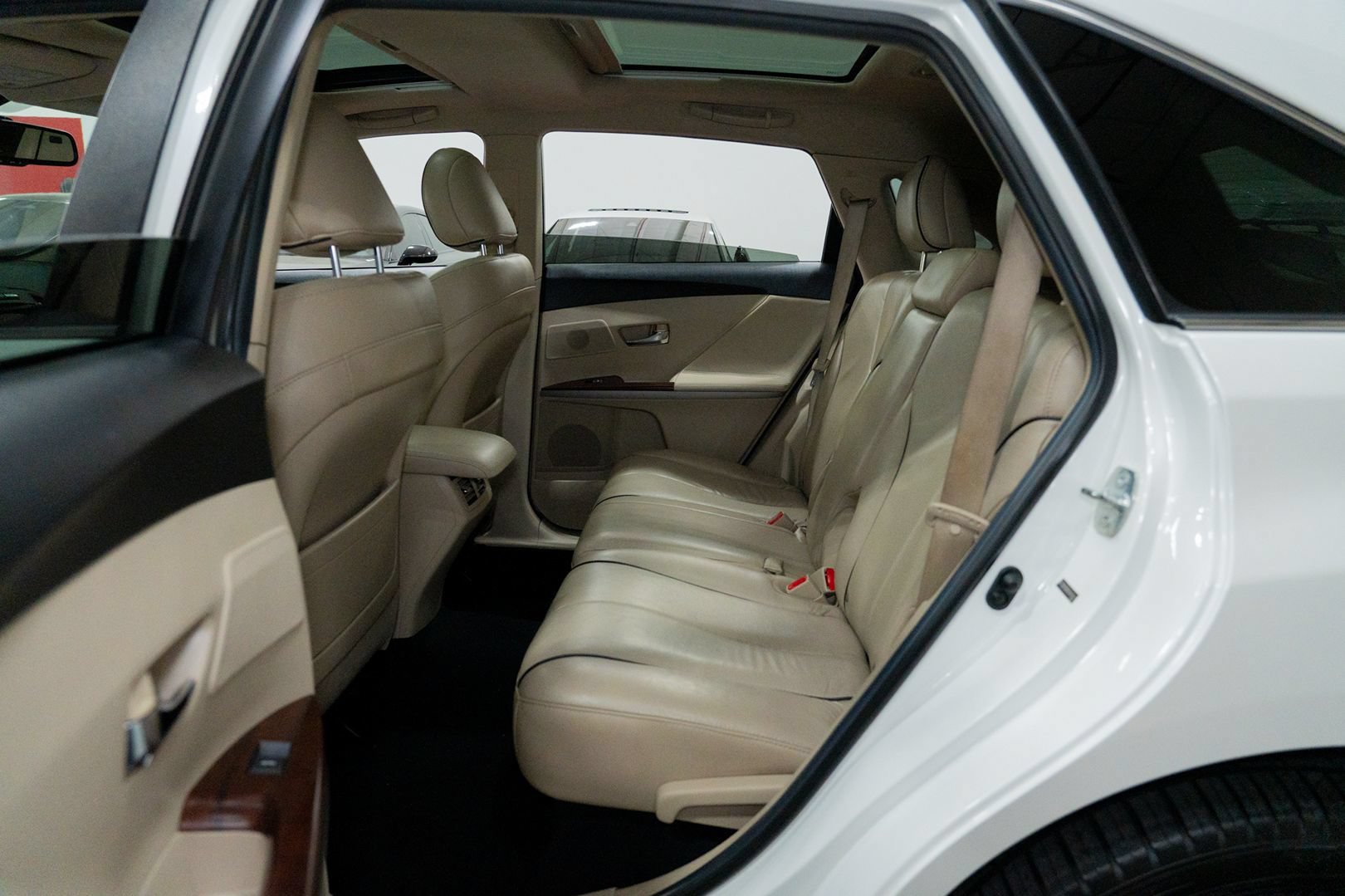 Used 2011 Toyota Venza AWD w/ Premium Pkg #2 image 22