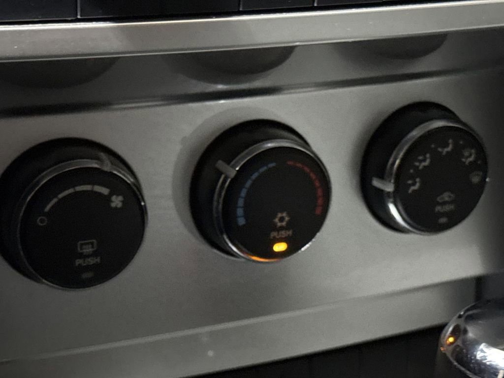 Used 2007 Dodge Nitro R/T image 15