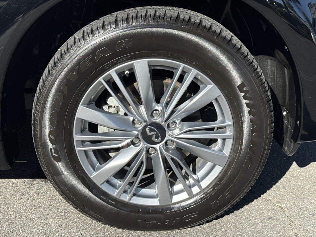 Used 2023 INFINITI QX80 Luxe w/ Cargo Package AWD/4WD image 9