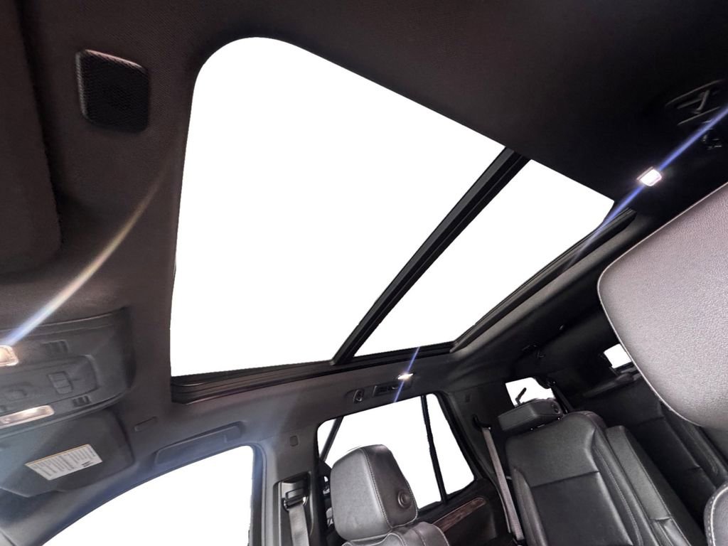 Used 2023 Chevrolet Tahoe Z71 w/ Luxury Package image 11