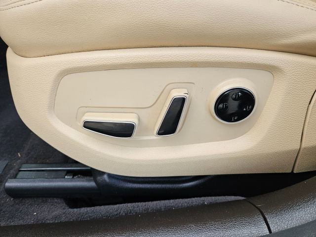 Used 2015 Hyundai Genesis 3.8 image 22