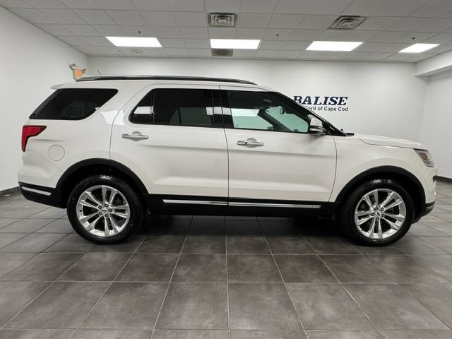 Used 2018 Ford Explorer Limited w/ Equipment Group 301A AWD/4WD image 8