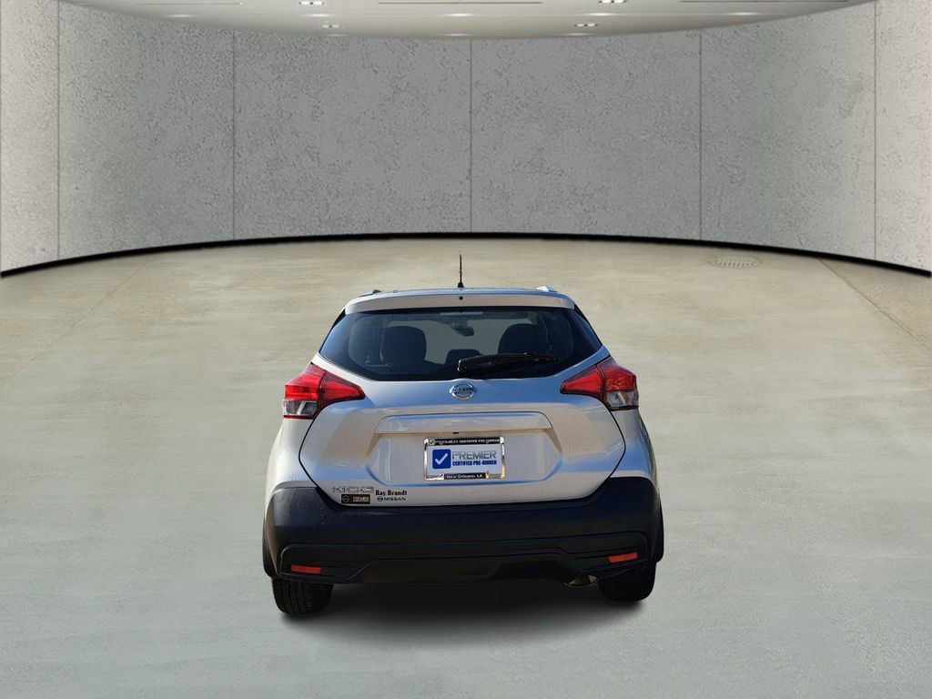 Used 2019 Nissan Kicks S image 7