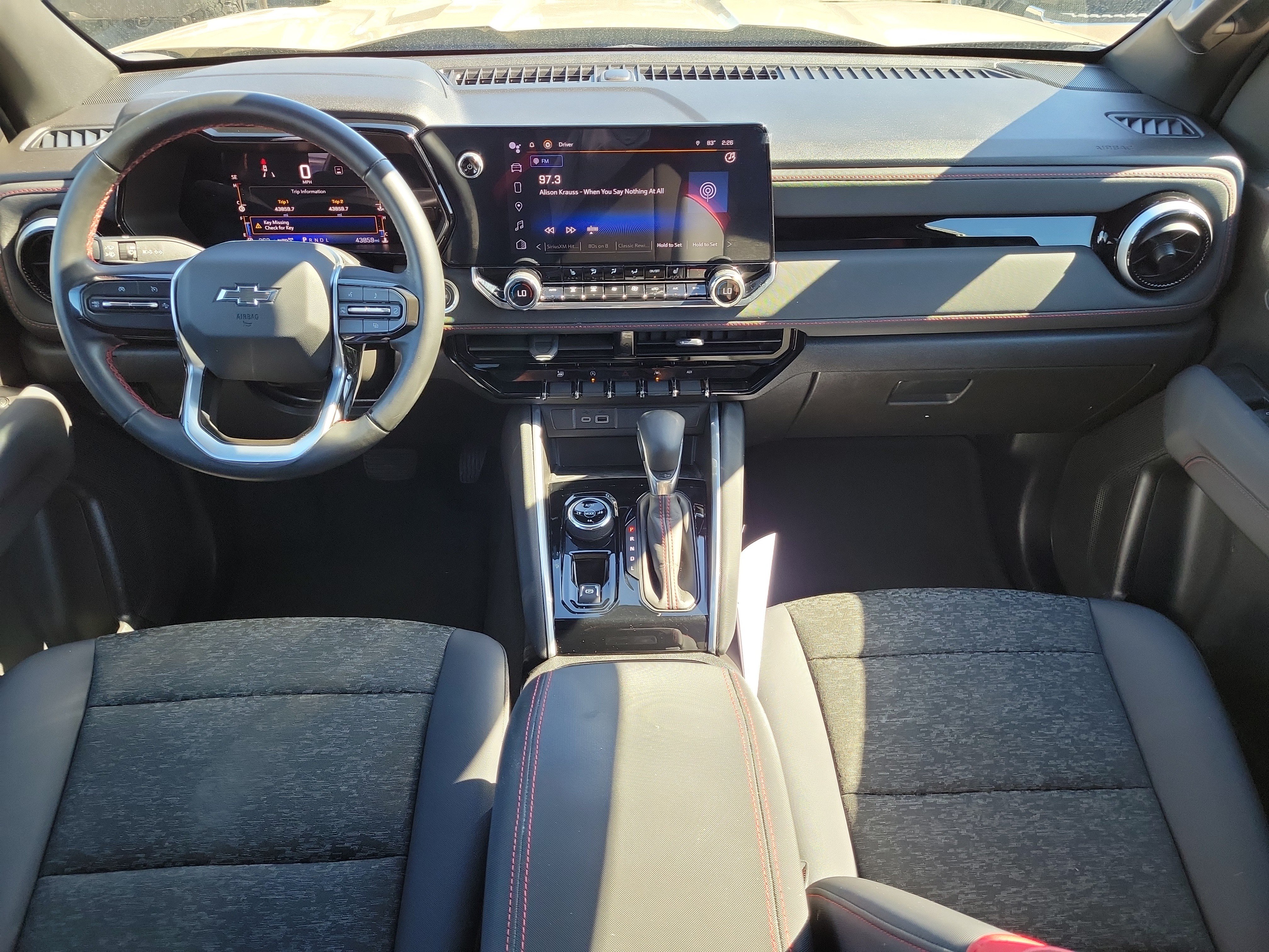 Used 2023 Chevrolet Colorado Z71 w/ Z71 Convenience Package 2 AWD/4WD image 8