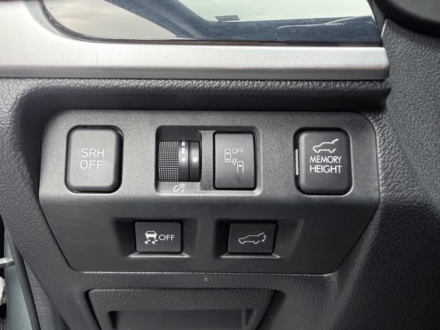Used 2017 Subaru Forester 2.5i Touring AWD/4WD image 25