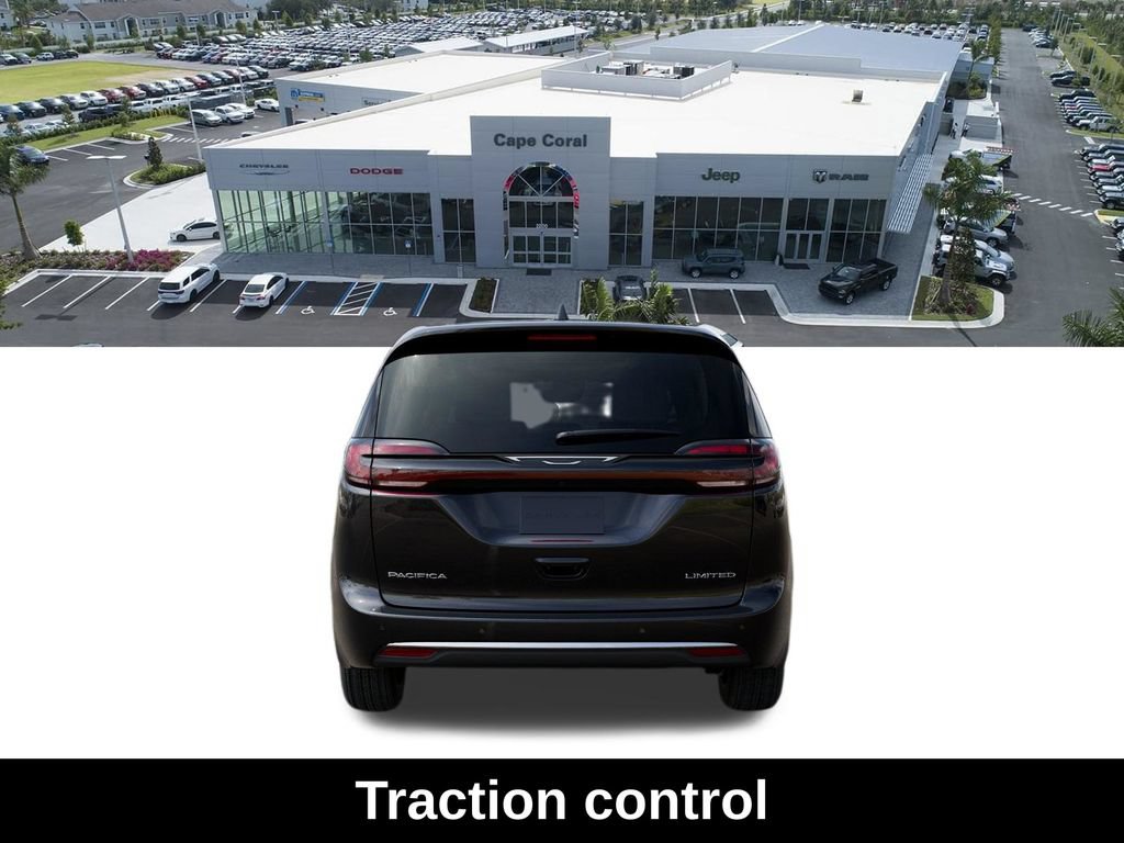 New 2027 Chrysler Pacifica Limited FWD image 7