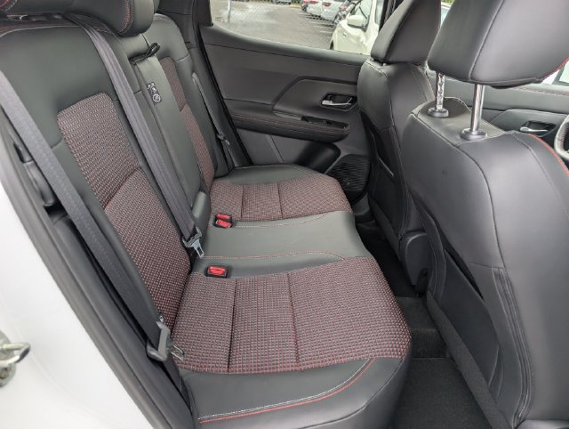 Used 2025 Nissan Kicks SR w/ Illumination Package FWD image 12