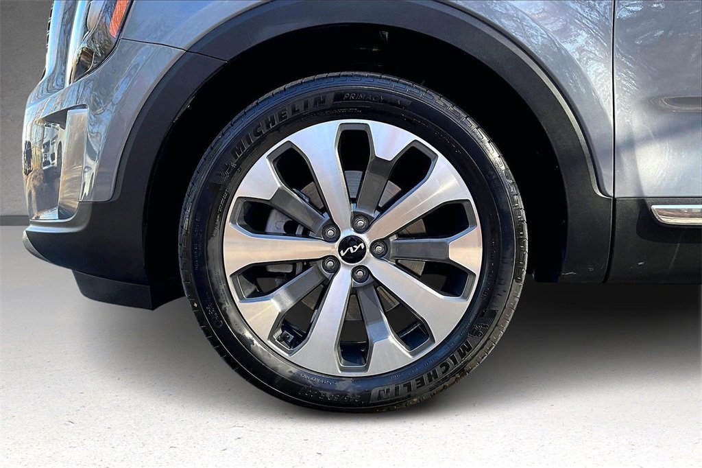 Used 2022 Kia Telluride EX w/ EX Premium Package image 35