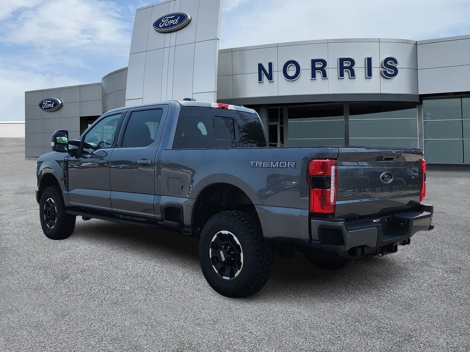 New 2026 Ford F250 Lariat w/ Tremor Off-Road Package AWD/4WD image 3