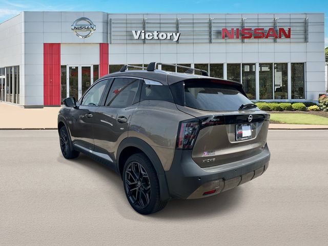 New 2025 Nissan Kicks SR w/ SR Premium Package FWD image 5