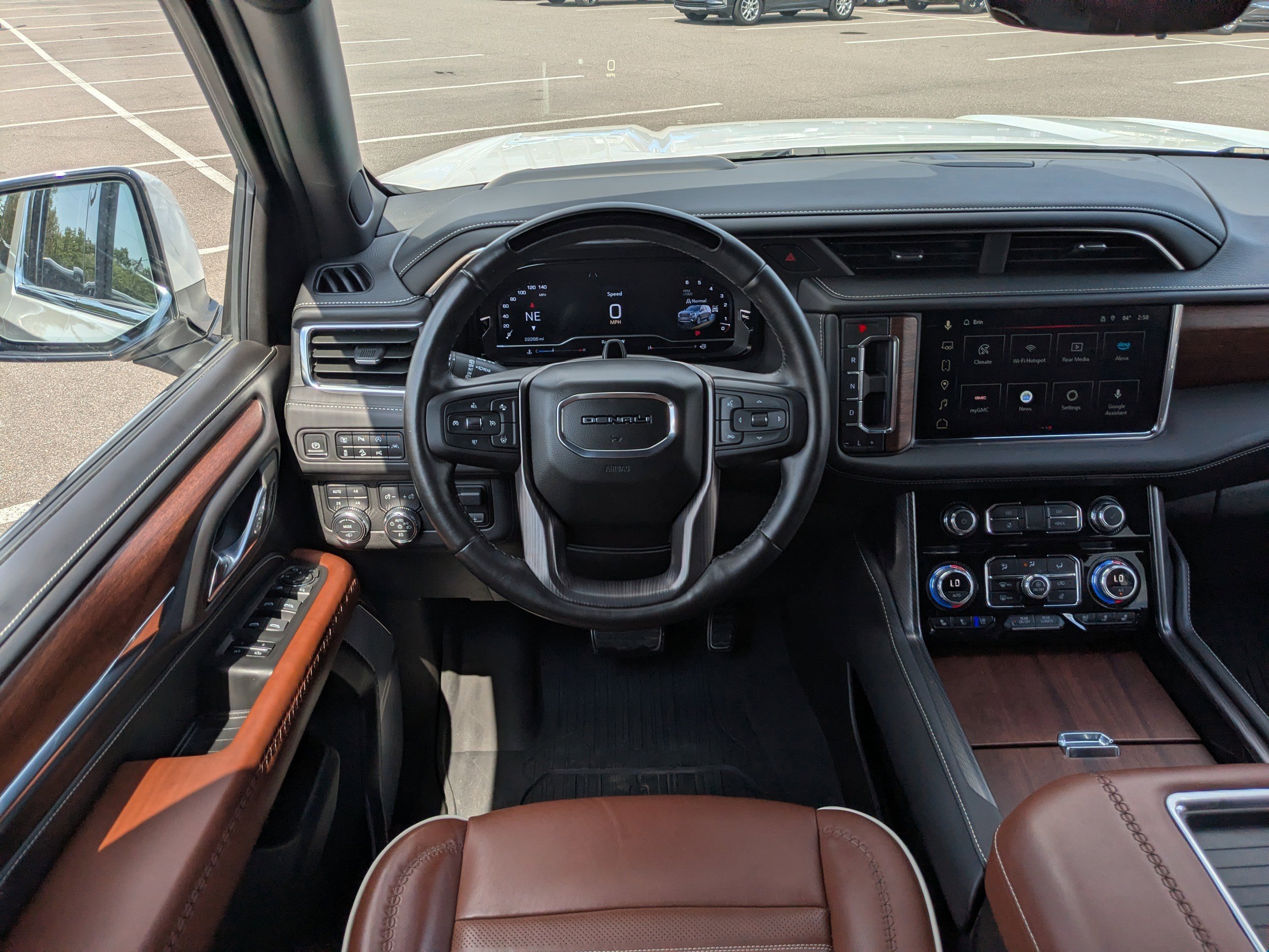 Used 2023 GMC Yukon XL Denali Ultimate image 19