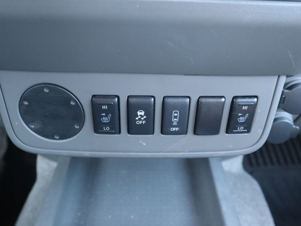 Used 2016 Nissan Frontier SL w/ Moonroof Package image 19