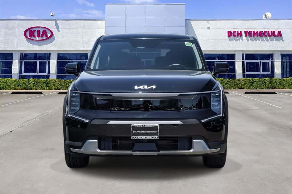 Certified 2024 Kia EV9 Light Long Range RWD image 2