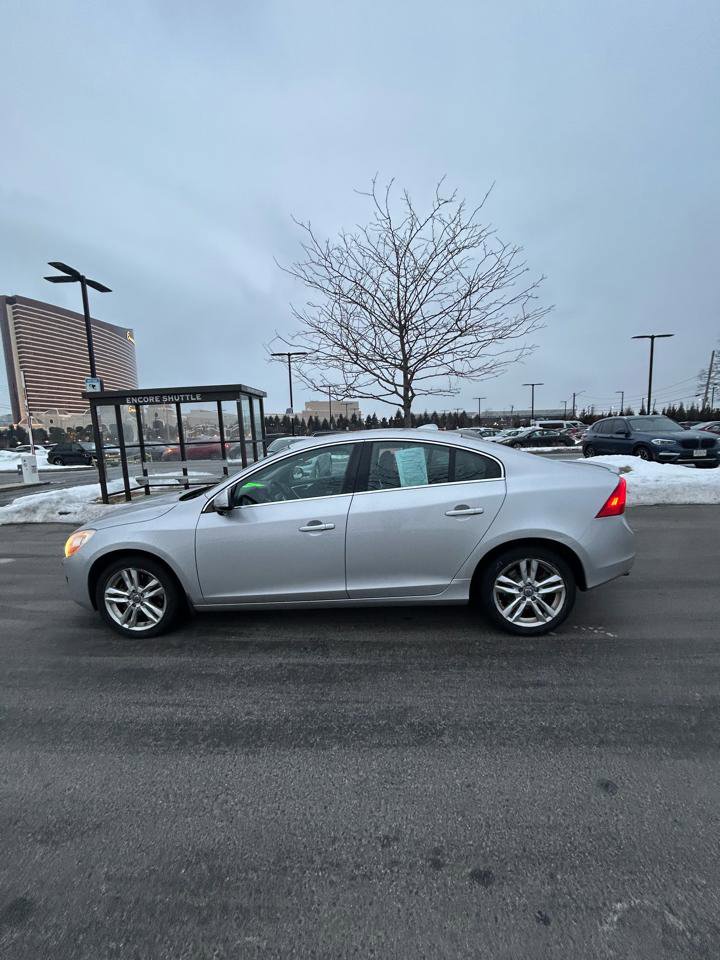 Used 2012 Volvo S60 T5 image 9