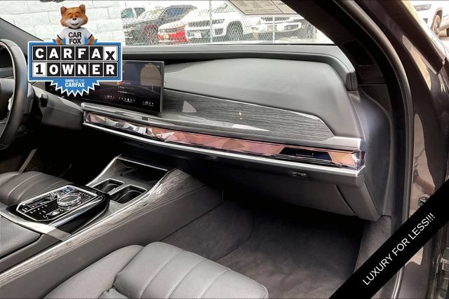 Used 2023 BMW i7 xDrive60 AWD/4WD image 16