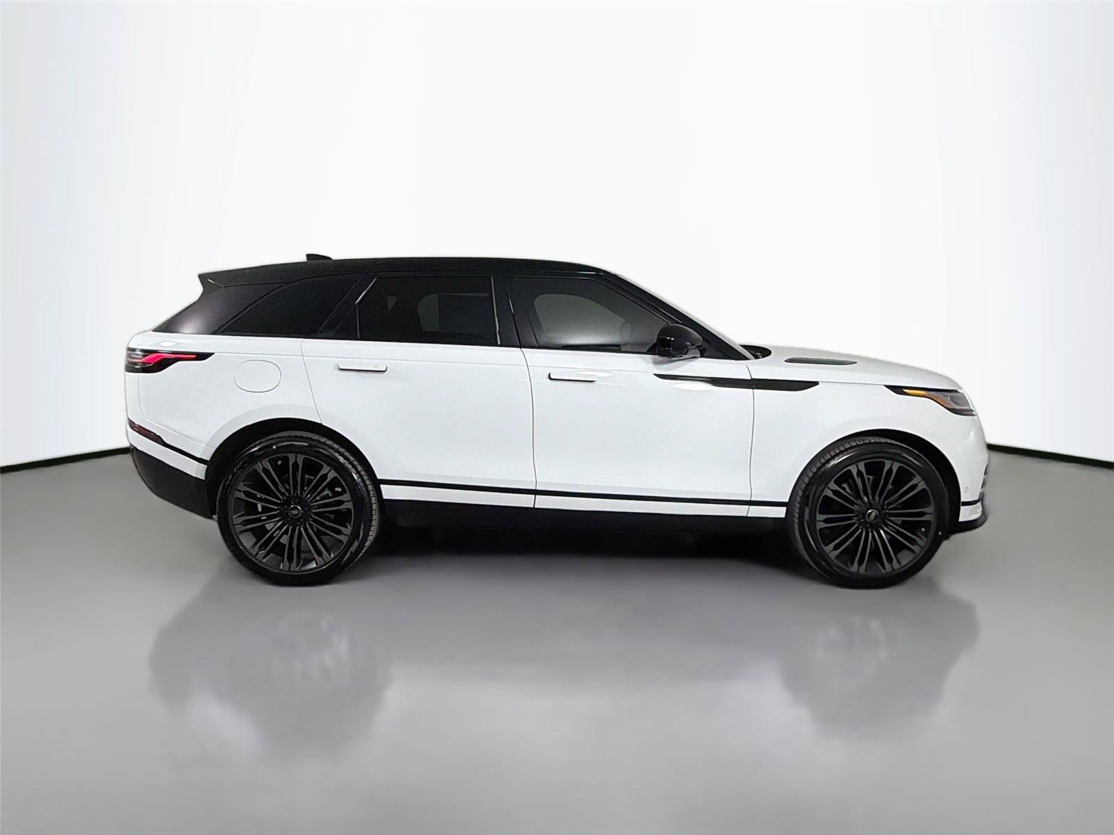 New 2026 Land Rover Range Rover Velar Belgravia AWD/4WD image 4
