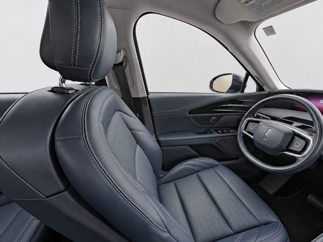 Used 2024 Lincoln Nautilus Reserve AWD/4WD image 21