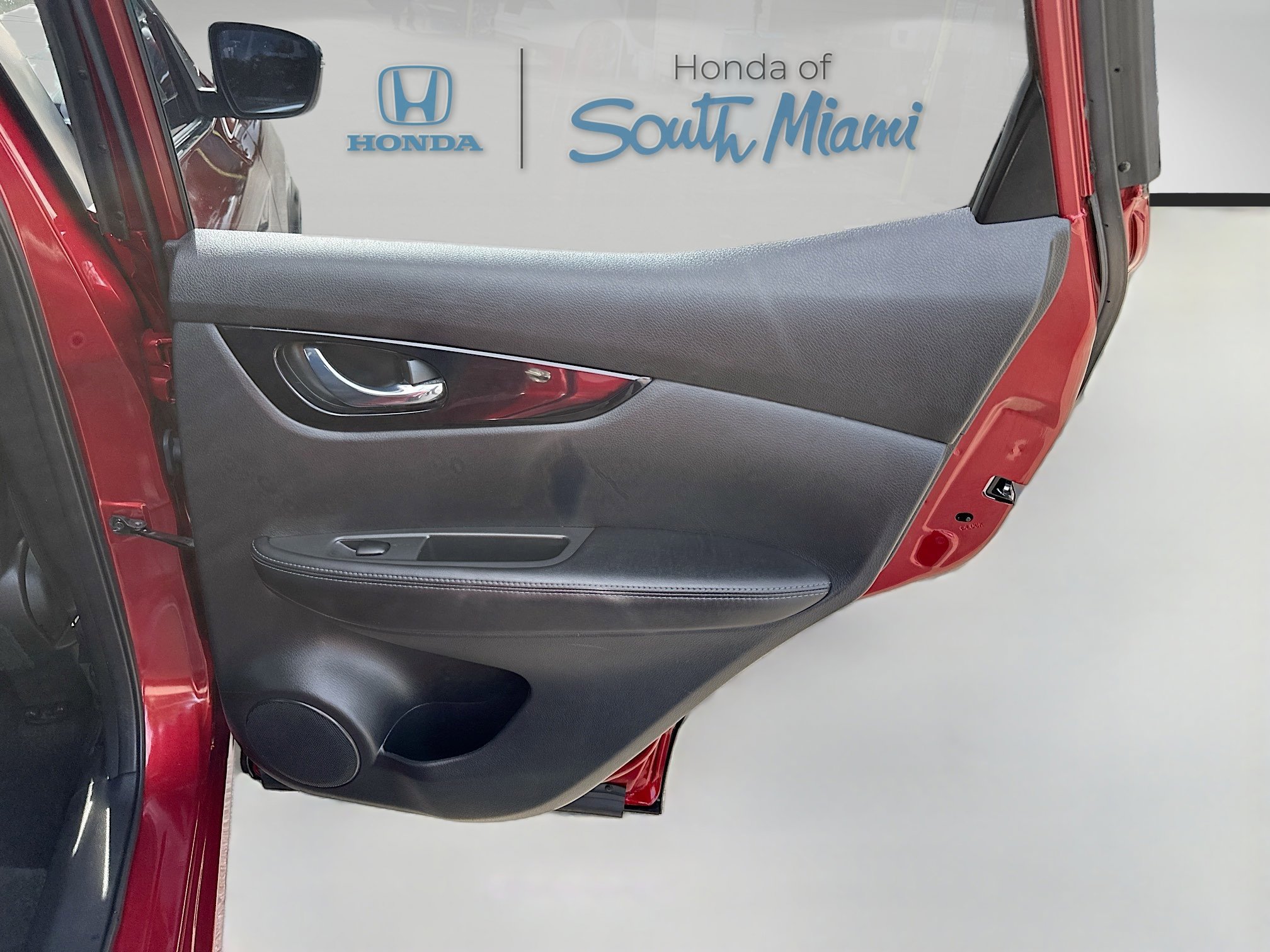 Used 2020 Nissan Rogue Sport SV image 30