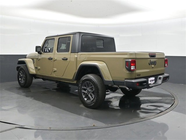 New 2025 Jeep Gladiator Sport image 6