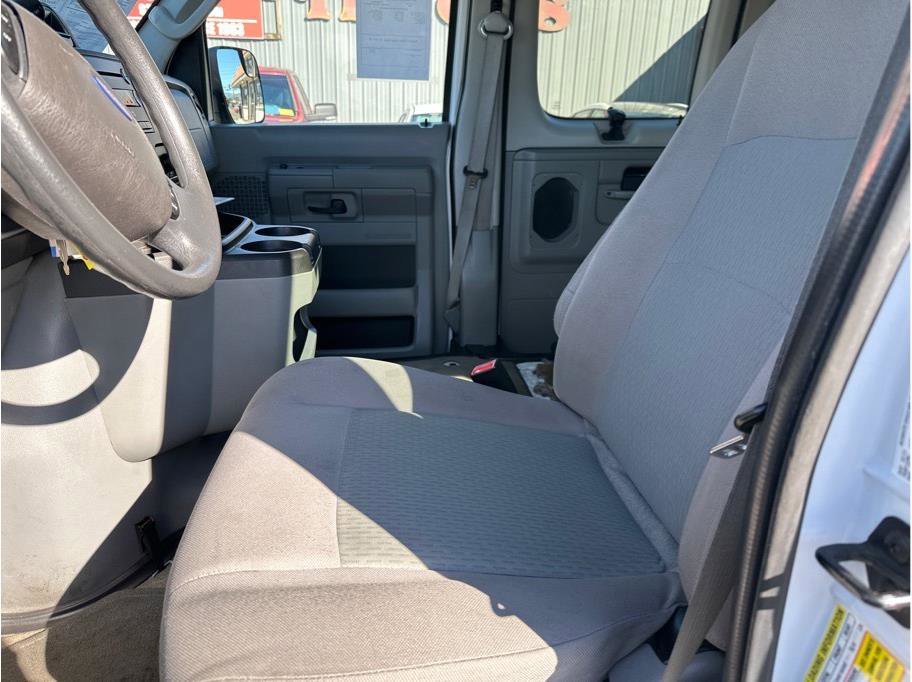 Used 2013 Ford E-150 and Econoline 150 Wagon RWD image 22