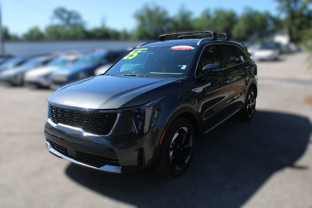 Certified 2025 Kia Sorento EX AWD/4WD image 17