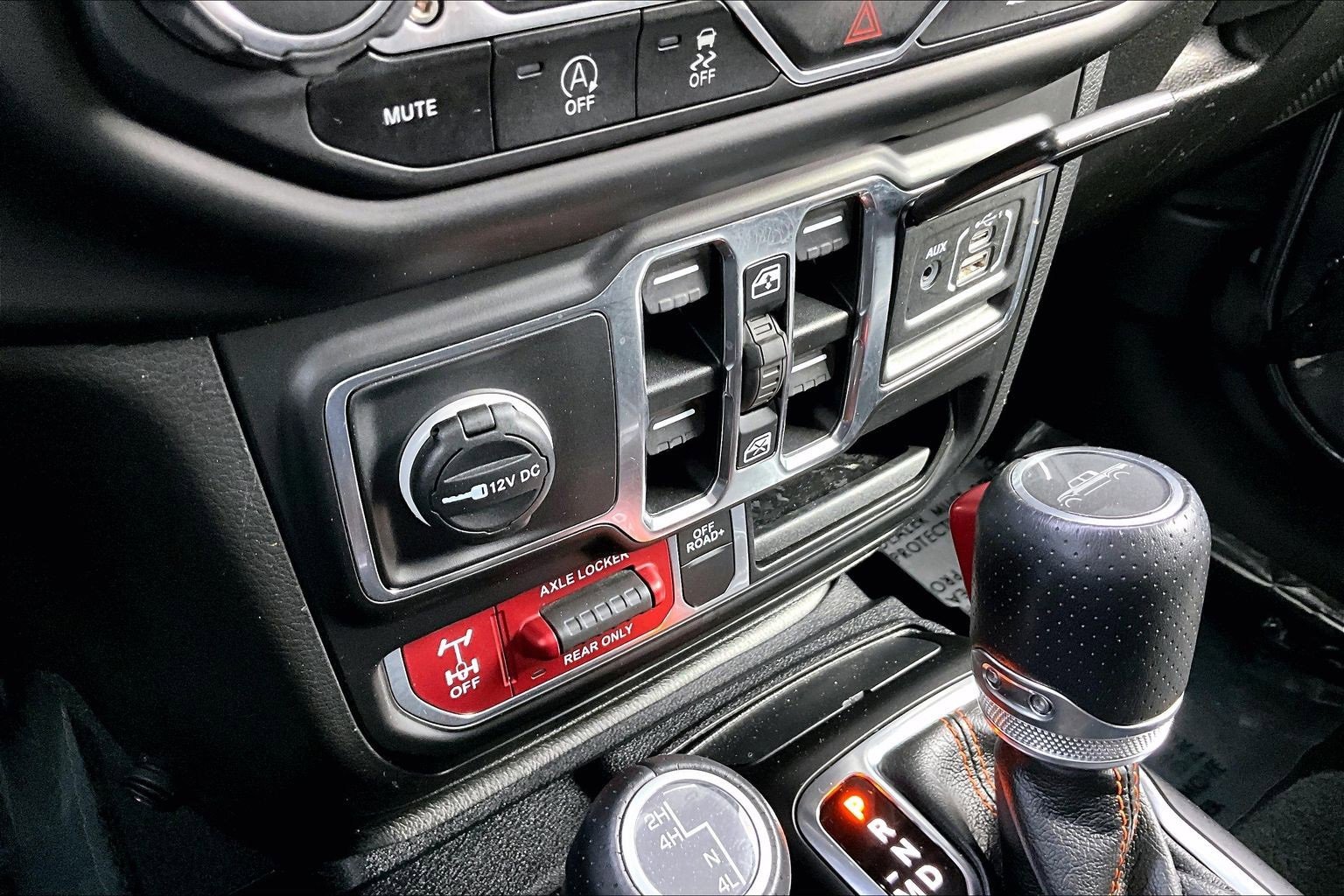 Used 2023 Jeep Gladiator Mojave w/ Trailer Tow Package image 32