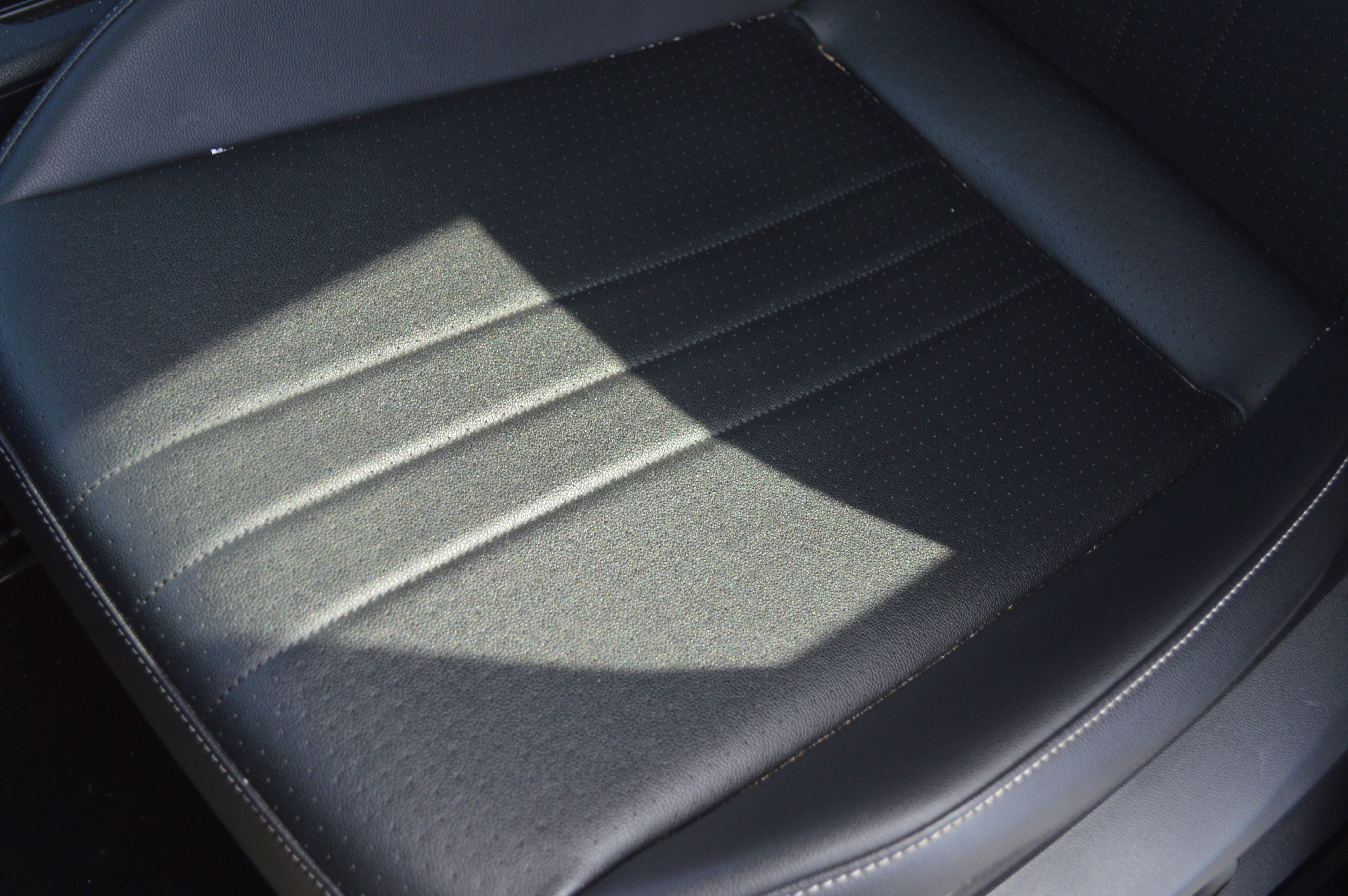 Used 2022 Volkswagen Tiguan SE image 26