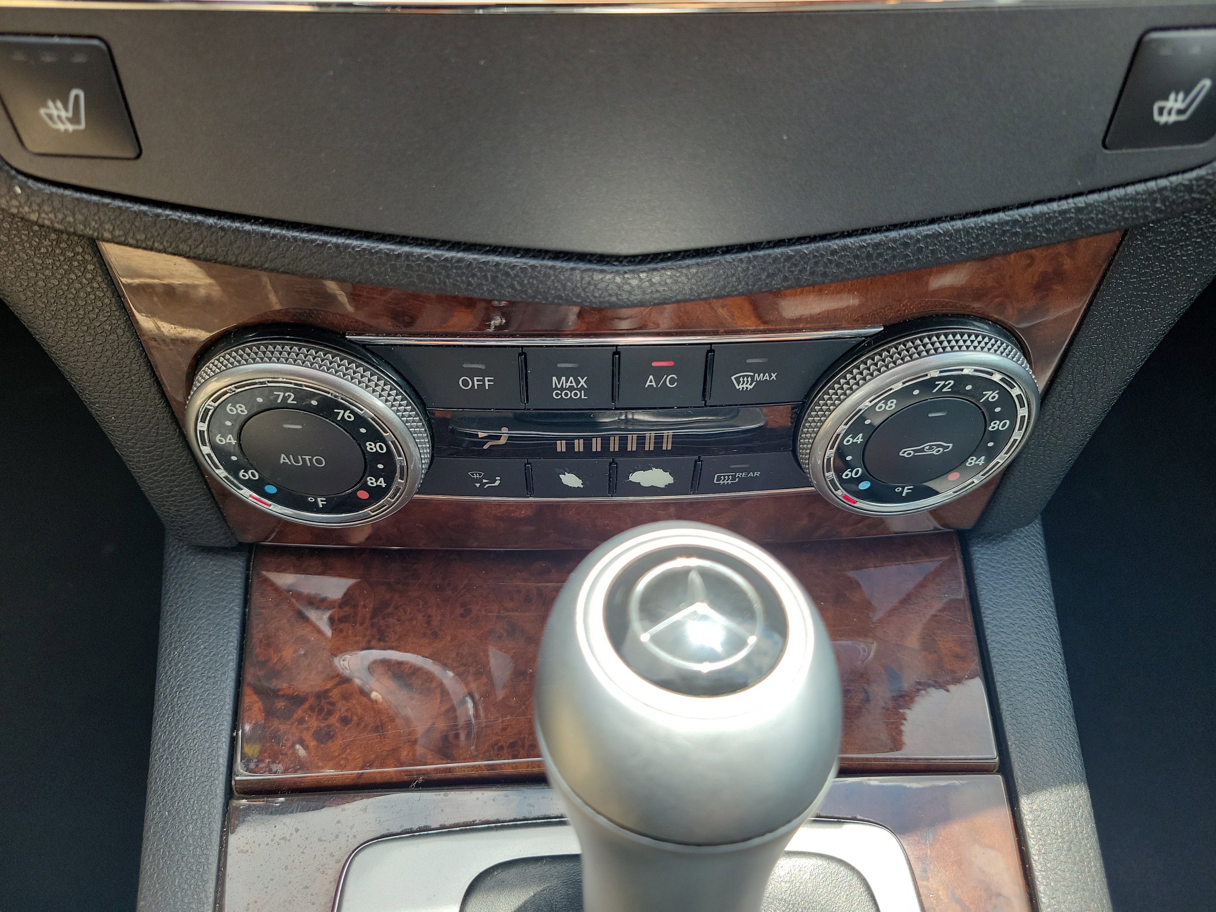 Used 2010 Mercedes-Benz C 300 Sedan image 33