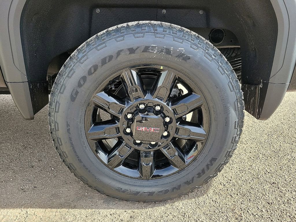 Used 2026 GMC Sierra 2500 AT4 w/ AT4 Premium Plus Package image 10
