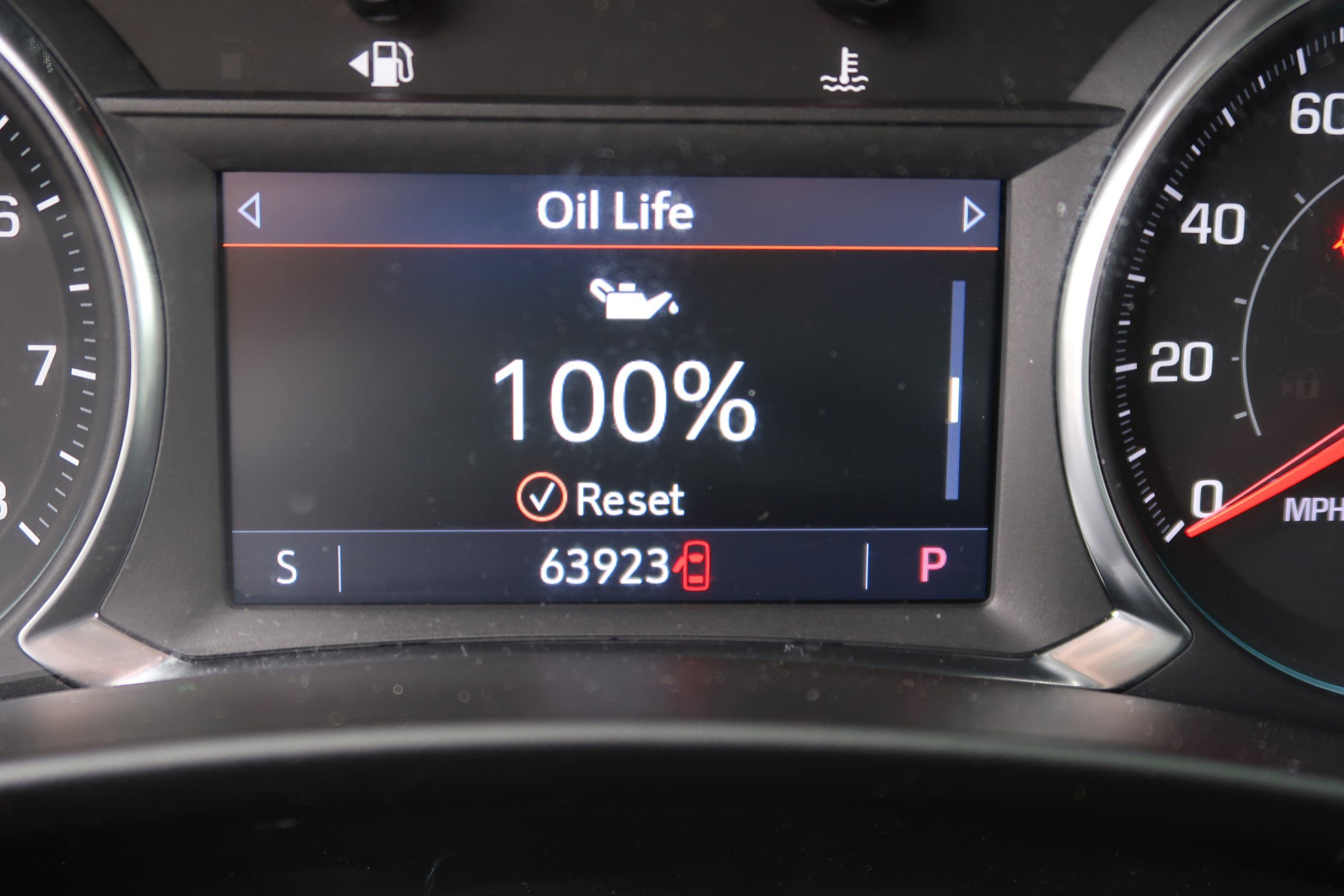 Used 2023 Chevrolet Equinox Premier image 27