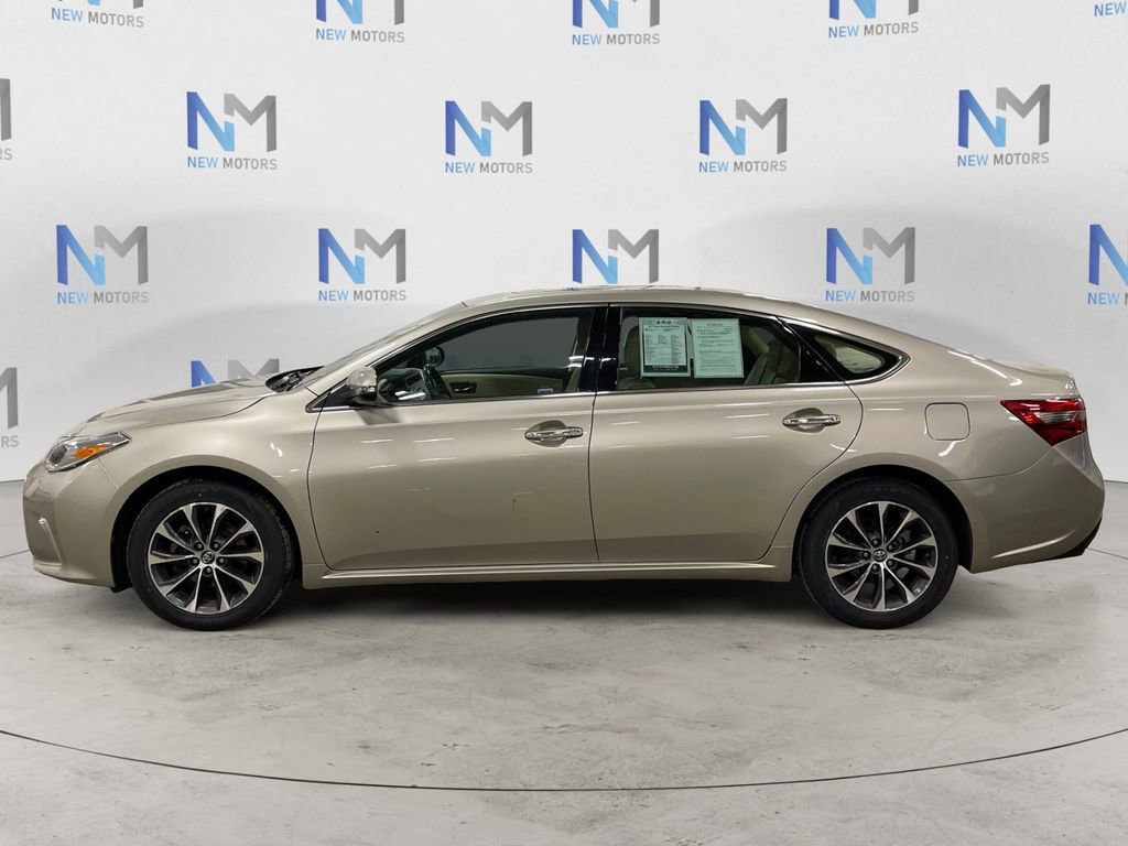 Used 2016 Toyota Avalon XLE Premium FWD image 2