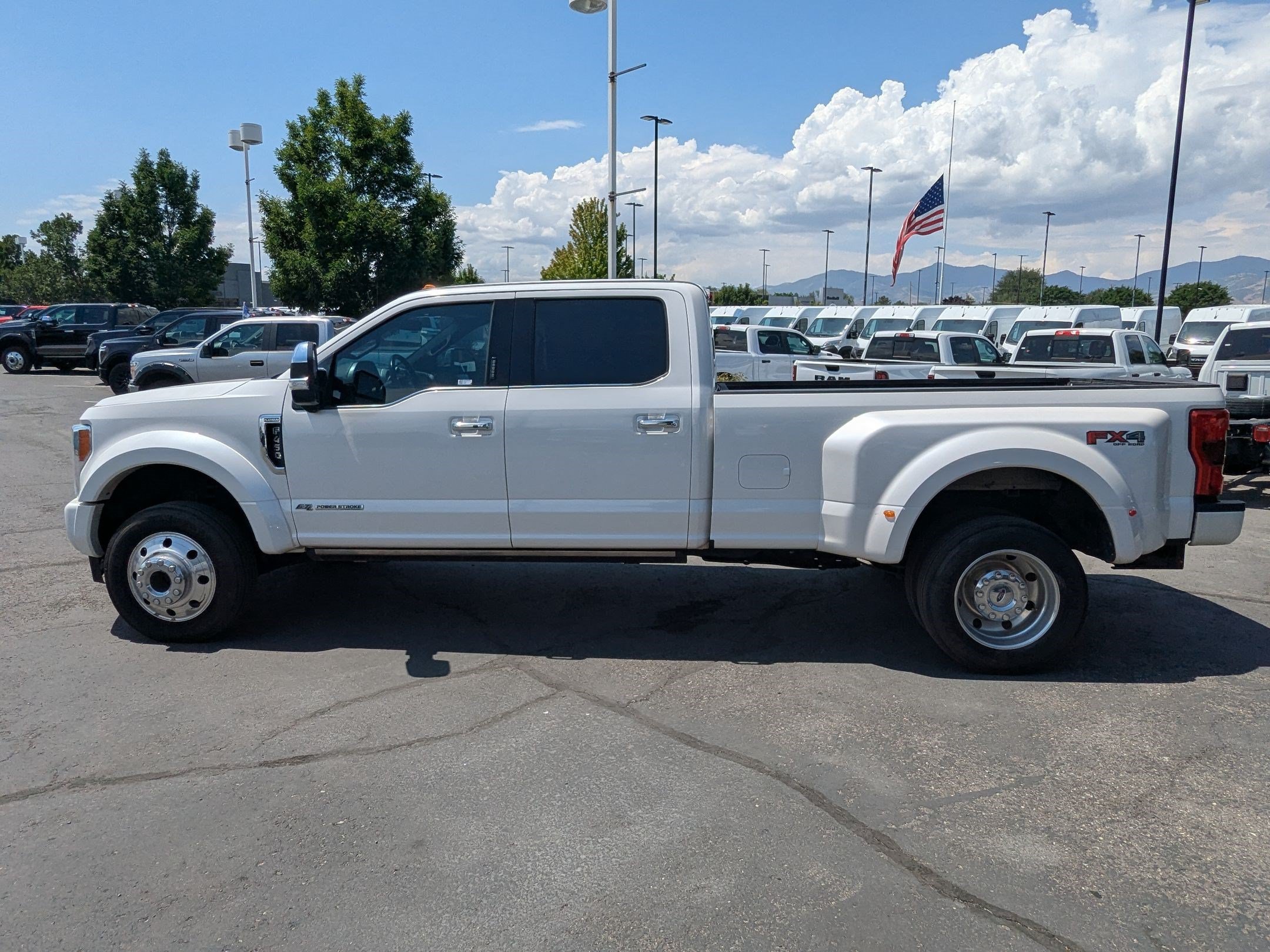 Used 2019 Ford F450 Platinum w/ Platinum Ultimate Package AWD/4WD image 9