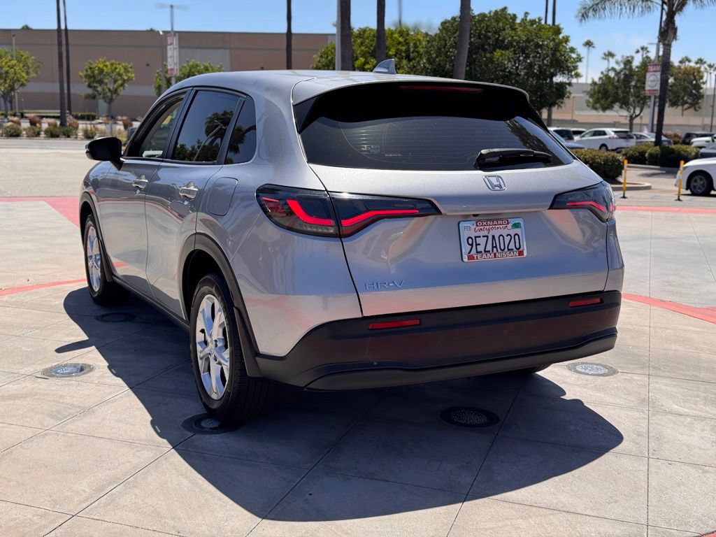 Used 2023 Honda HR-V LX image 6