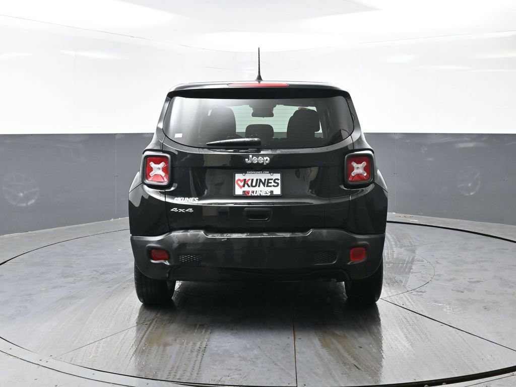 Used 2023 Jeep Renegade Latitude image 12