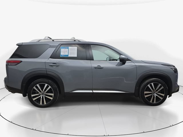 Used 2025 Nissan Pathfinder Platinum w/ Cargo Package FWD image 5