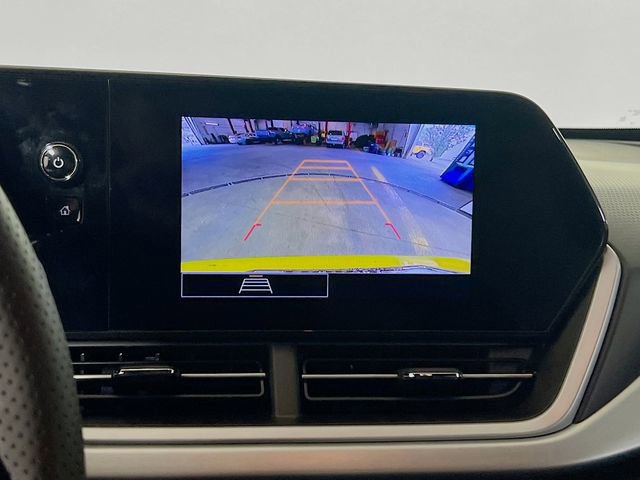Used 2025 Chevrolet Trax RS w/ Driver Confidence Package image 15