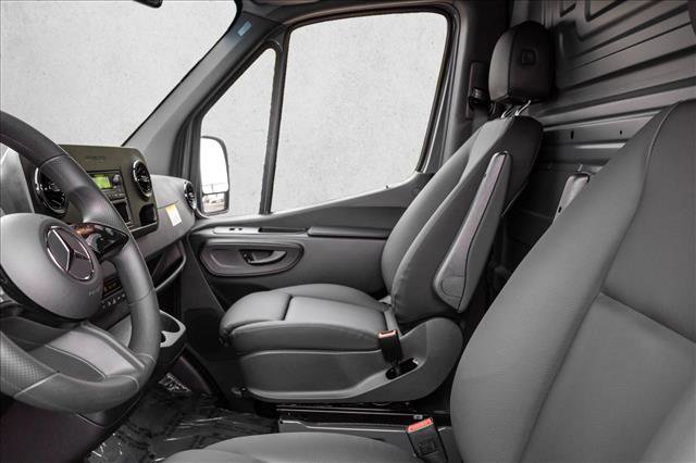 New 2026 Mercedes-Benz Sprinter 2500 image 11