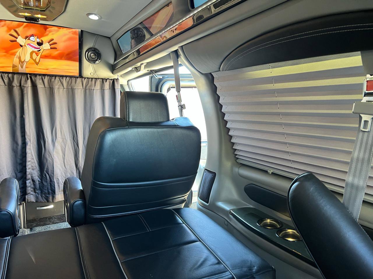 Used 2017 Chevrolet Express 2500 image 51