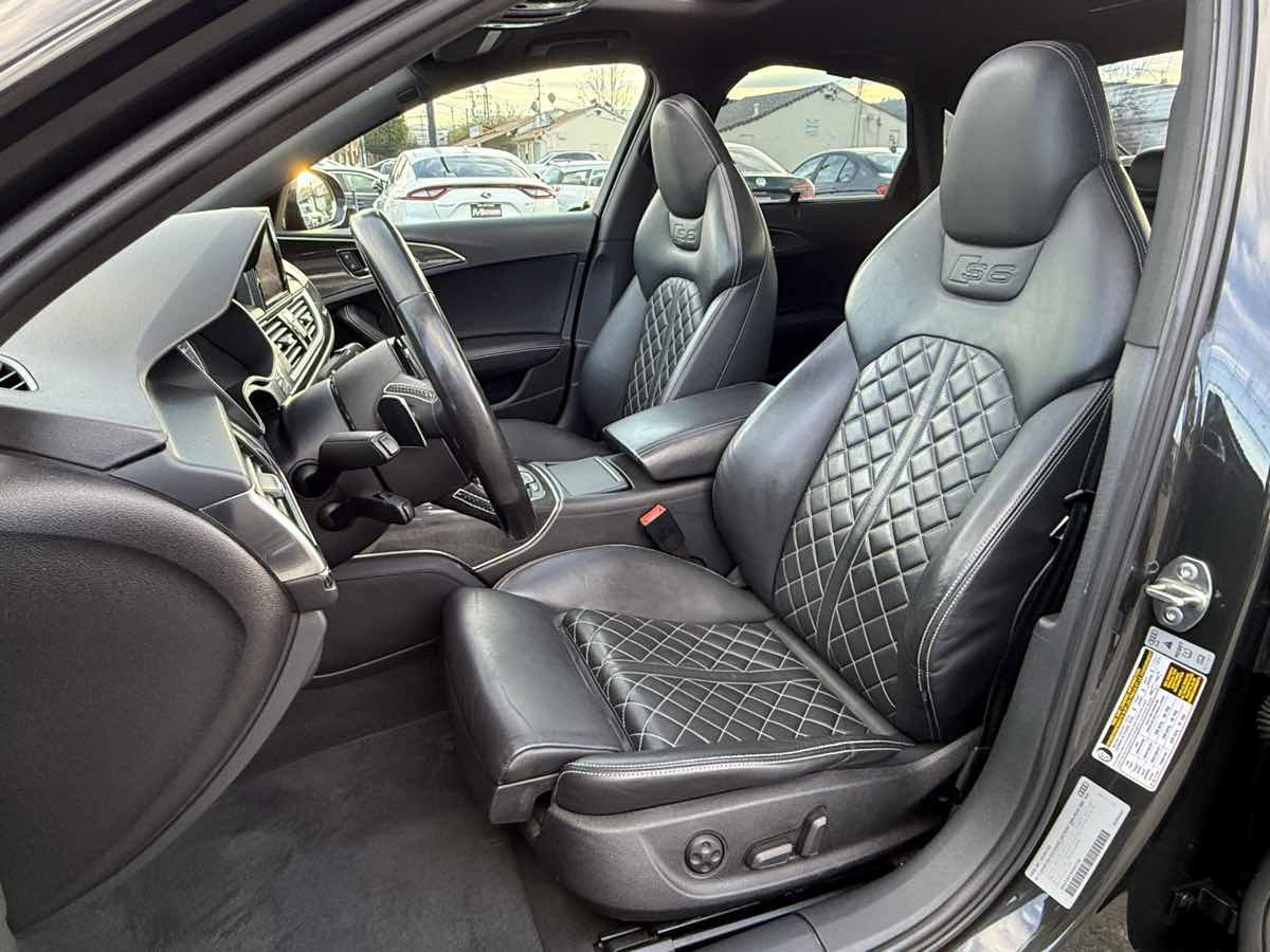 Used 2014 Audi S6 Prestige w/ Driver Assistance Package image 4