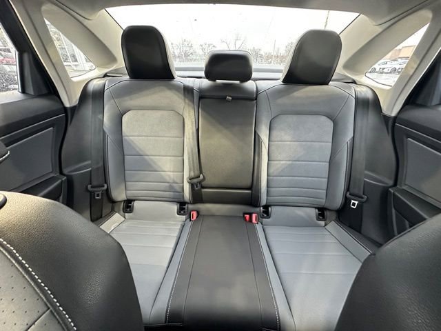 Used 2025 Volkswagen Jetta SE image 28