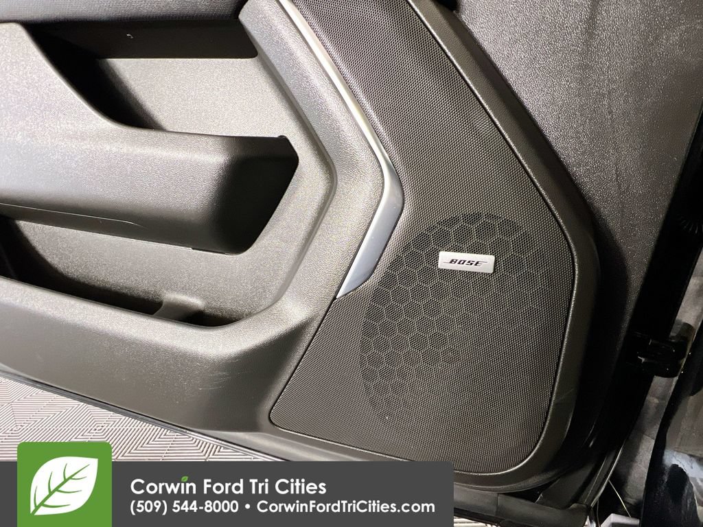 Used 2023 GMC Yukon SLT AWD/4WD image 13