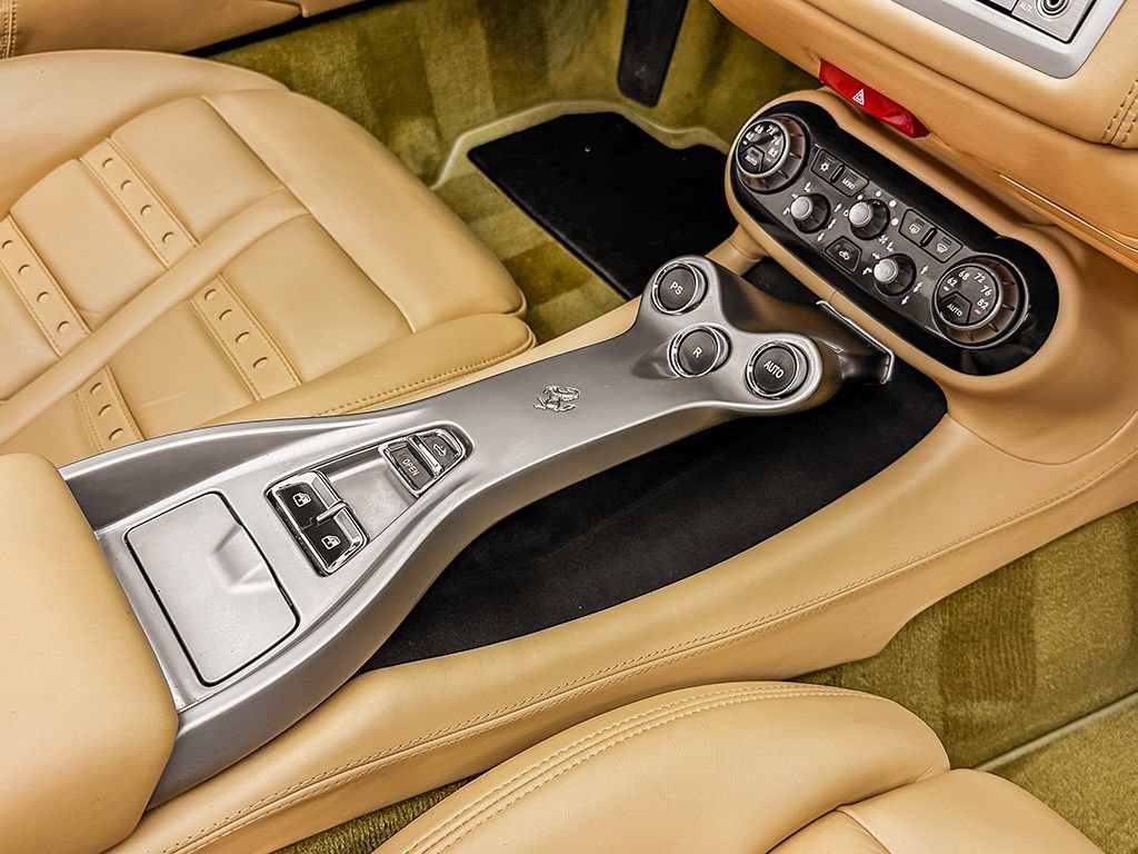 Certified 2010 Ferrari California RWD image 18