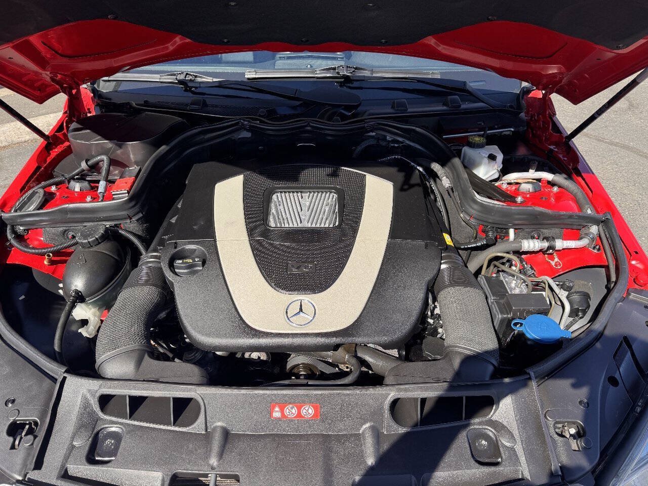 Used 2010 Mercedes-Benz C 300 Sedan image 11