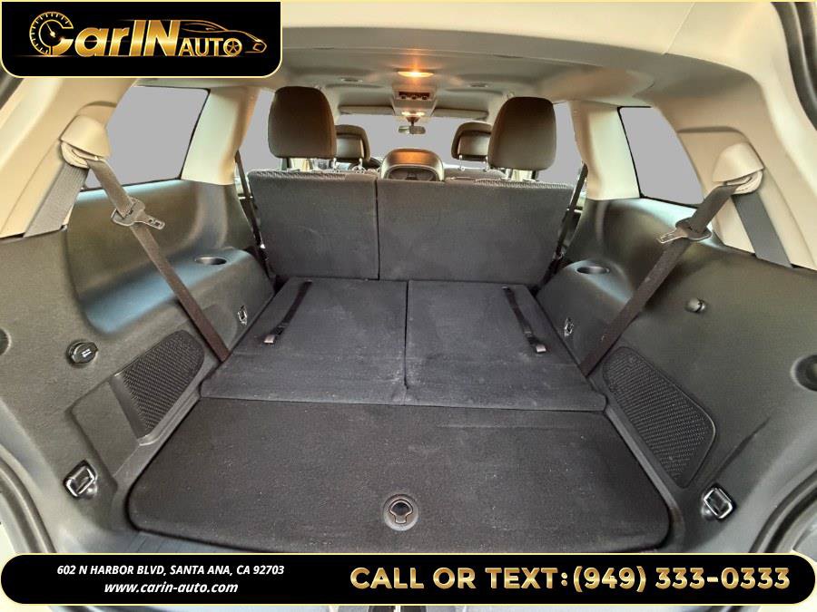 Used 2014 Dodge Journey American Value Package w/ Flexible Seating Group FWD image 24