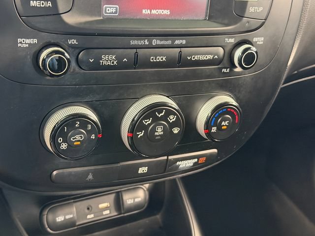 Used 2015 Kia Soul FWD image 19