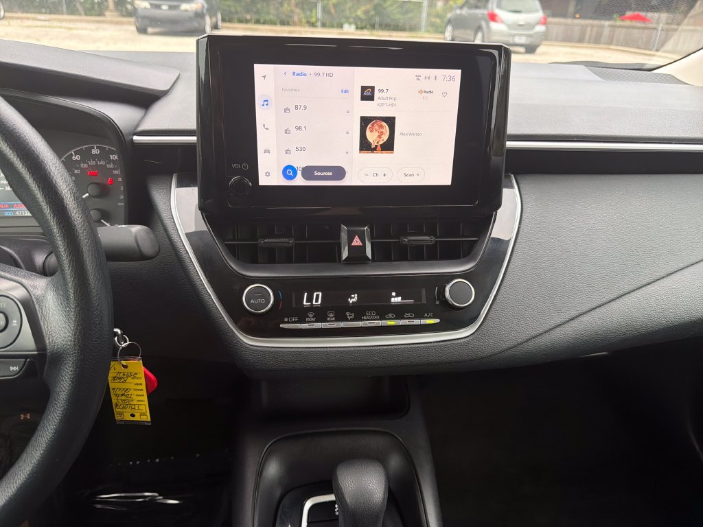 Used 2025 Toyota Corolla LE FWD image 19