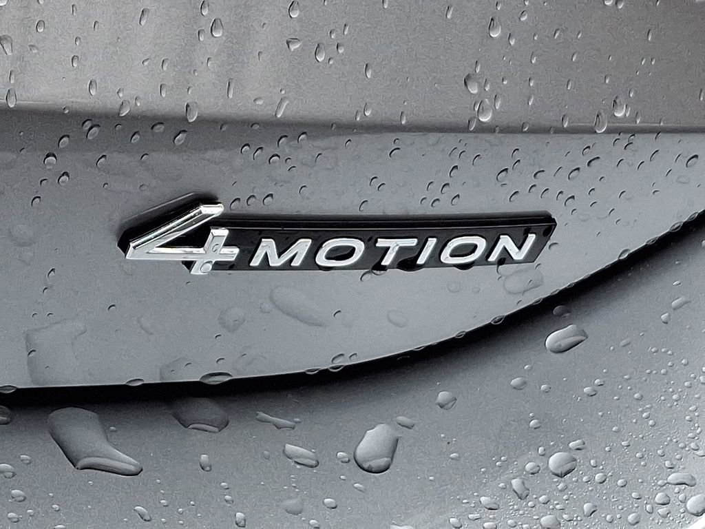 Certified 2025 Volkswagen Tiguan S image 32