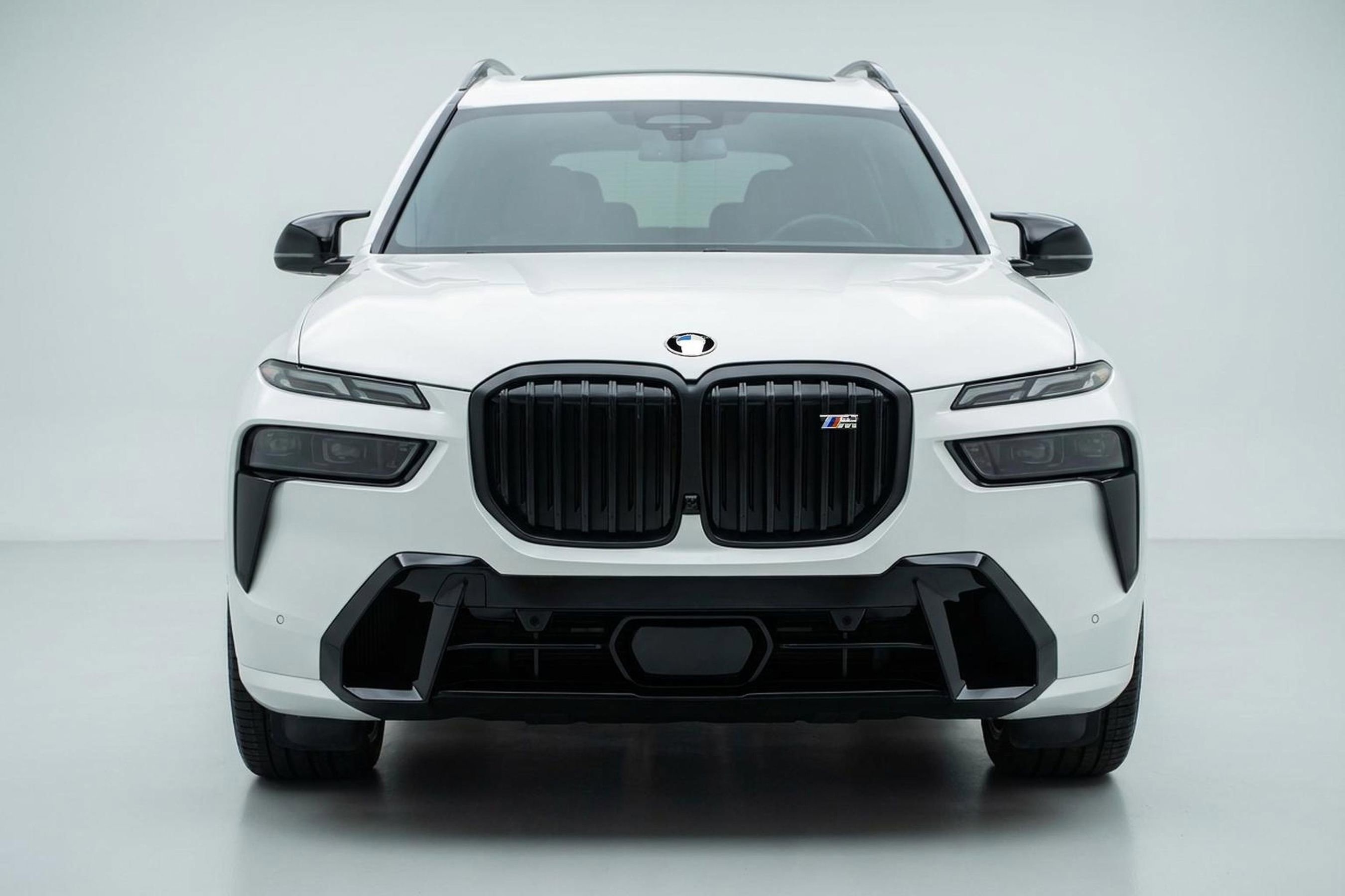 Used 2023 BMW X7 M60i w/ Executive Package image 12