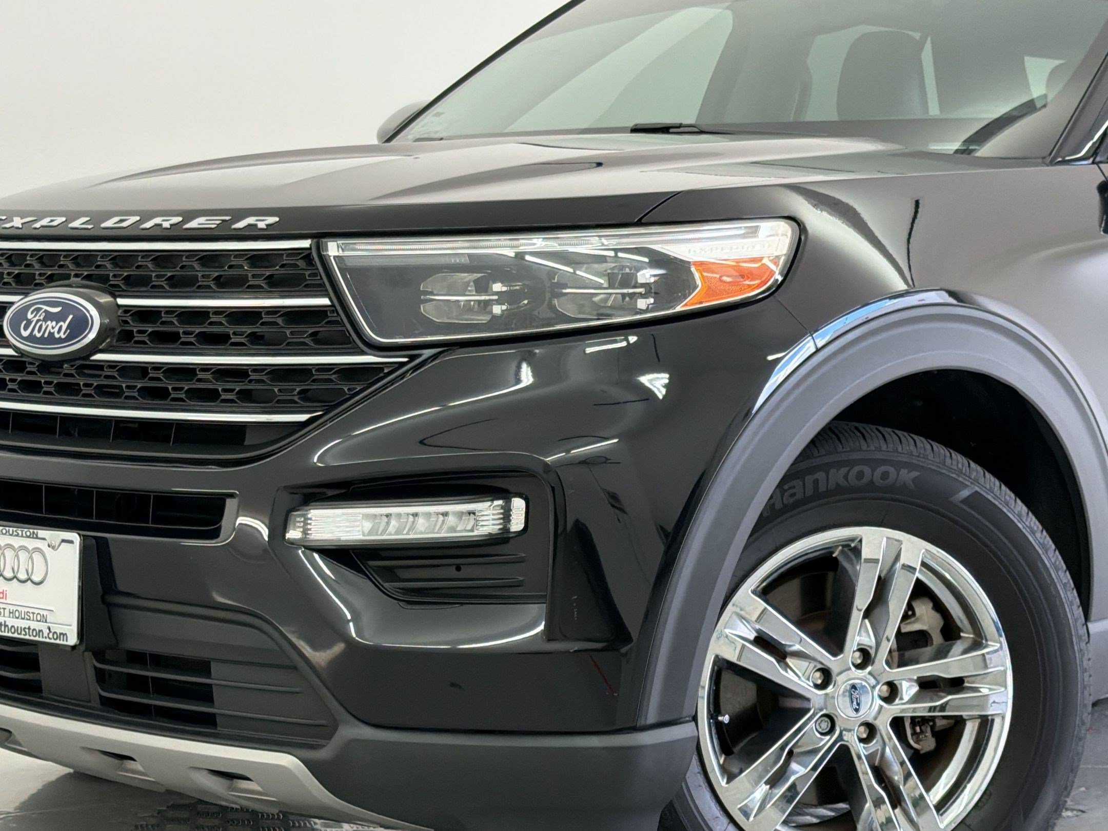 Used 2023 Ford Explorer XLT w/ Equipment Group 202A RWD image 12
