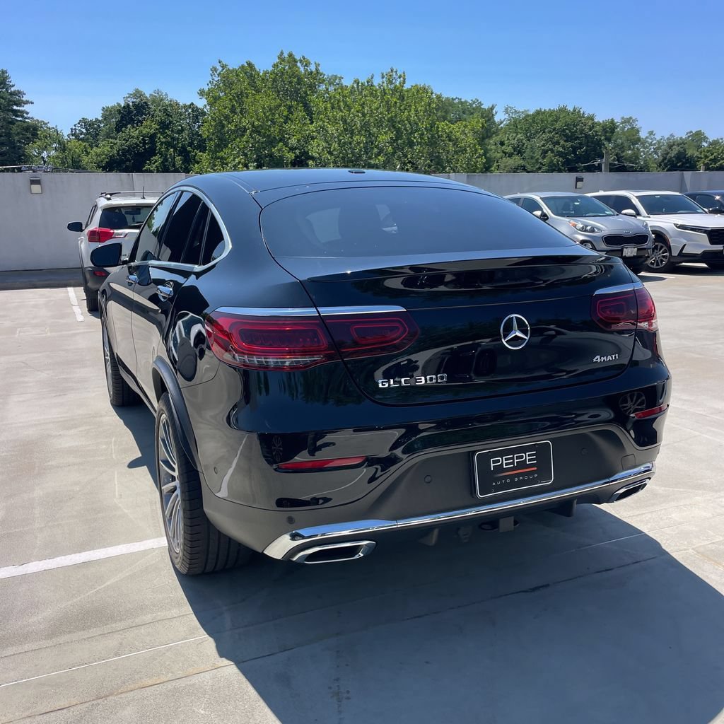 Used 2021 Mercedes-Benz GLC 300 4MATIC Coupe image 2